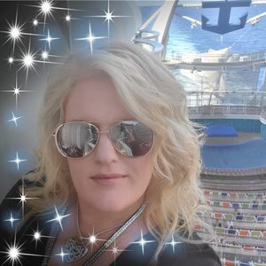 Meet your Posher, Molly